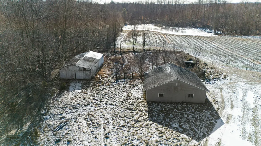 1936 E Clear Lake Road Buchanan, MI 49107