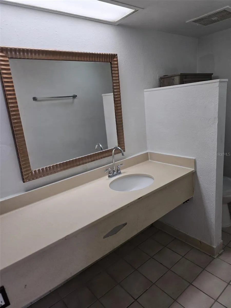 8421 S ORANGE BLOSSOM TRAIL #441 Orlando, FL 32809