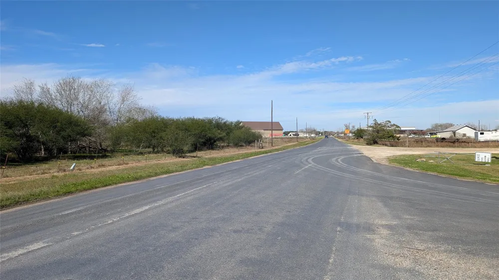 S Meadow Lane El Campo, TX 77437