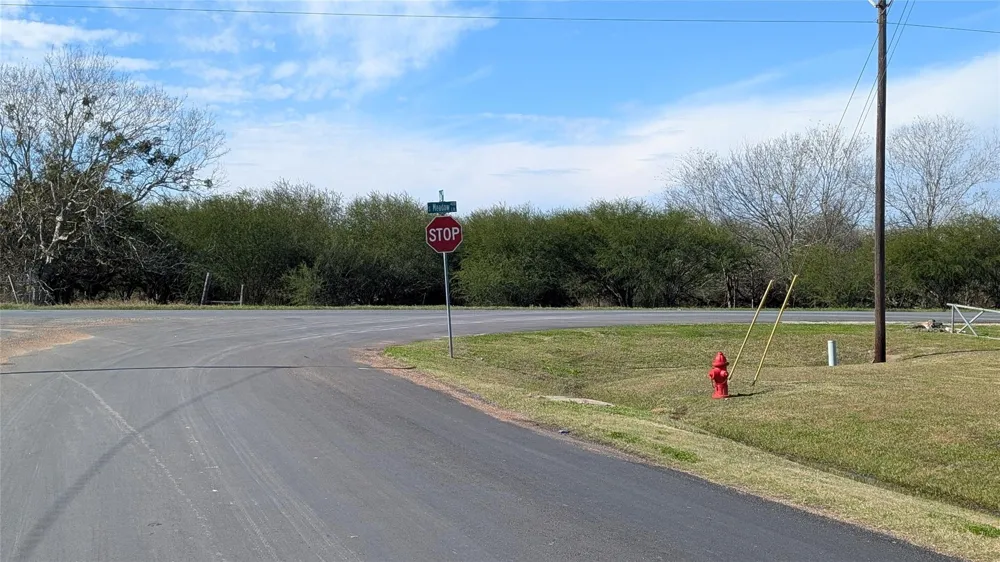 S Meadow Lane El Campo, TX 77437