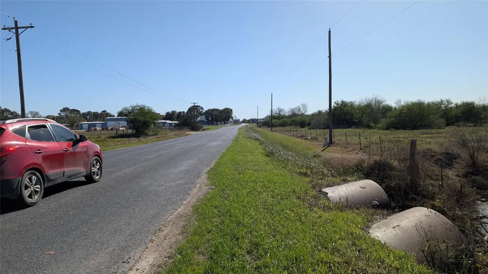 S Meadow Lane El Campo, TX 77437