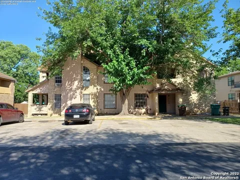 7535 WINDSOR OAKS