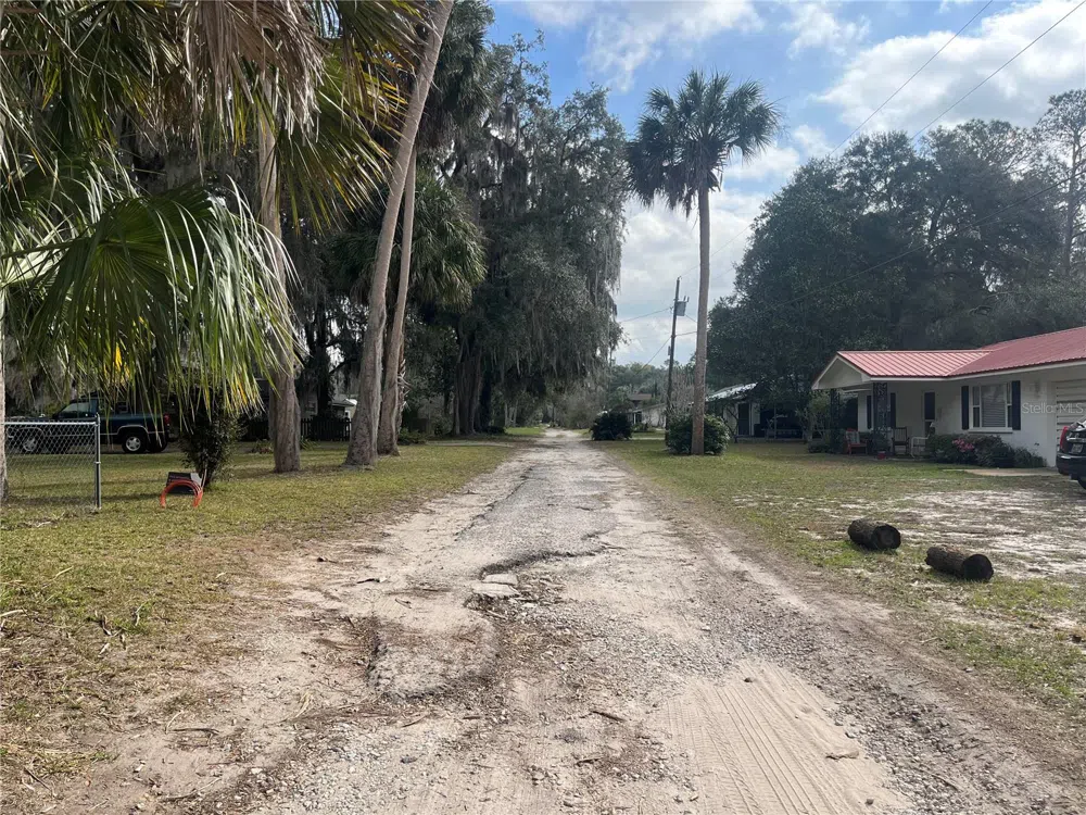 183RD AVENUE Hawthorne, FL 32640