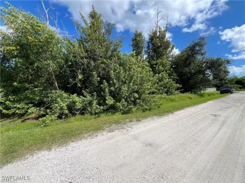 Barrow Drive