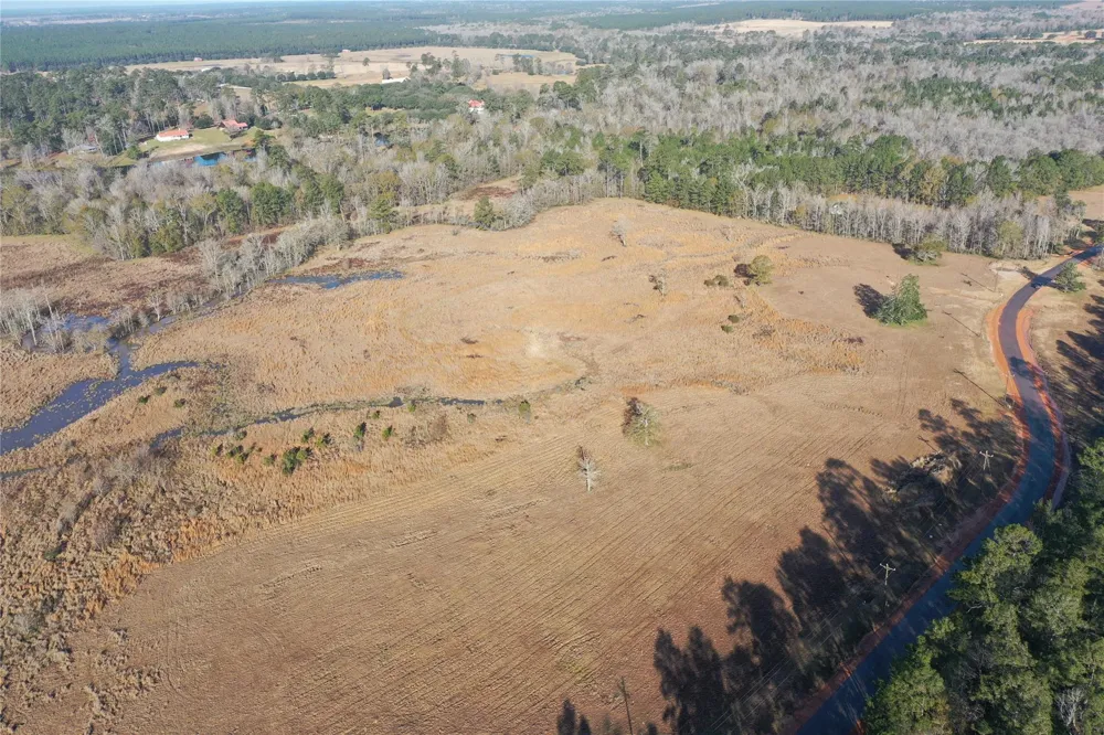 Lakeland Hillister, TX 77624