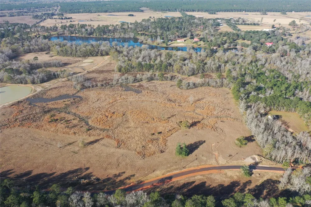 Lakeland Hillister, TX 77624