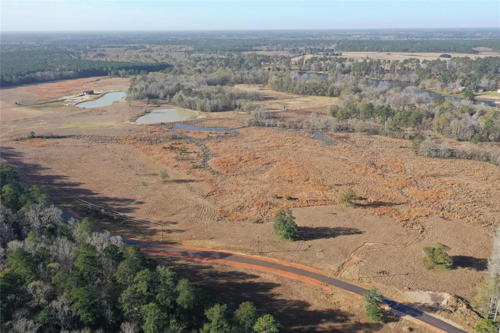 Lakeland Hillister, TX 77624