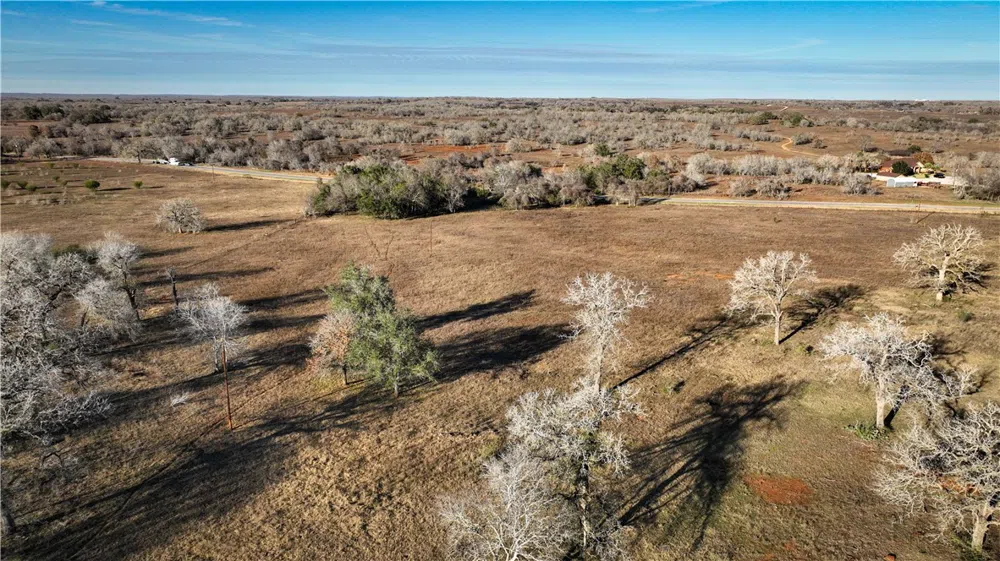 9912 FM 1681 Nixon, TX 78140