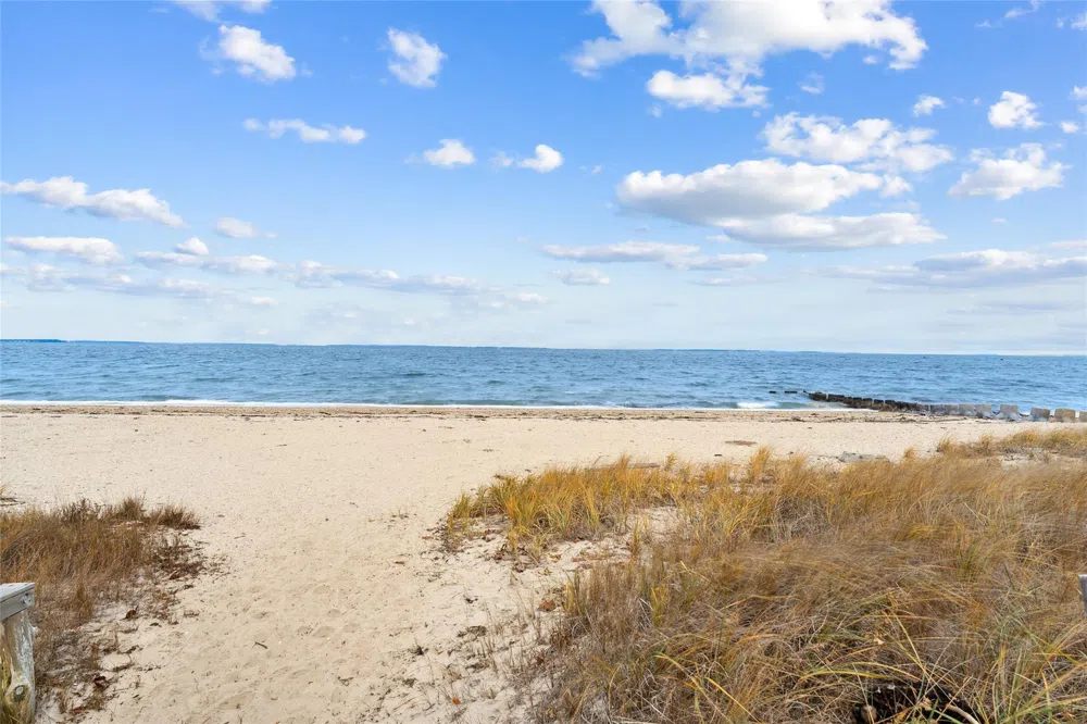 34 Underwood Drive East Hampton, NY 11937