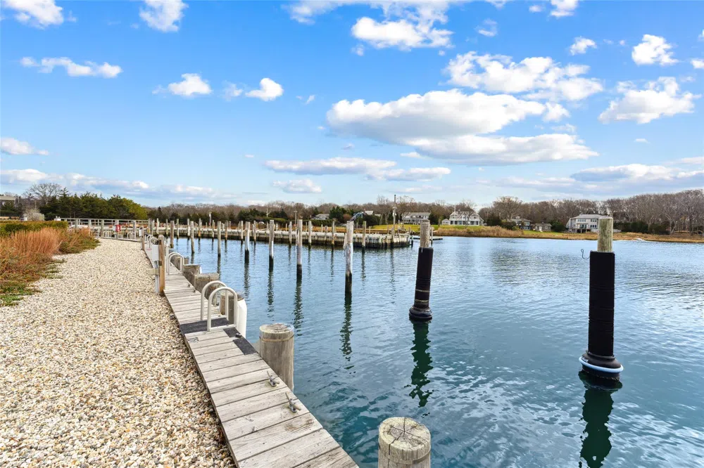 34 Underwood Drive East Hampton, NY 11937