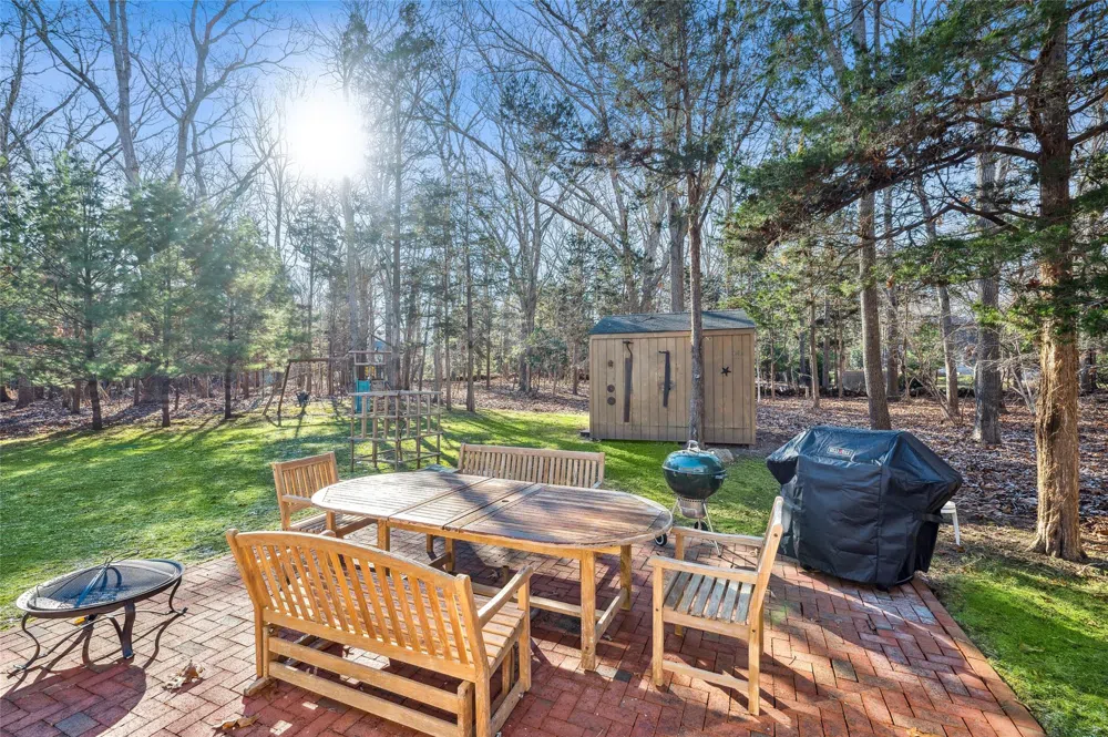 34 Underwood Drive East Hampton, NY 11937