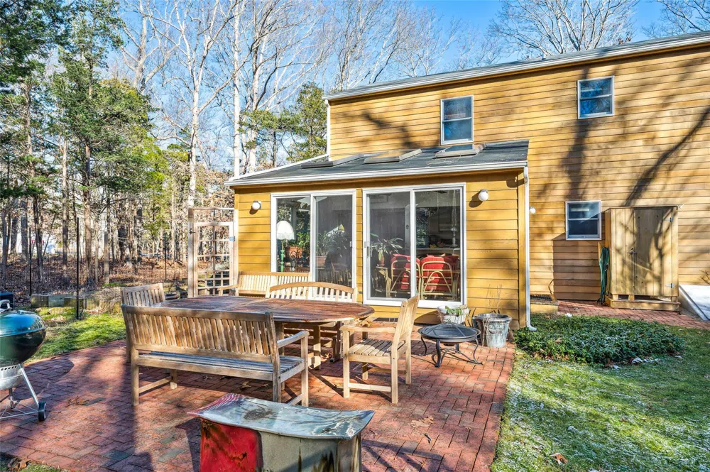 34 Underwood Drive East Hampton, NY 11937