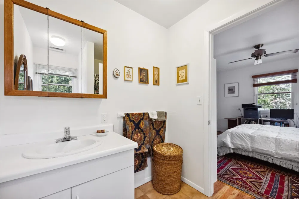34 Underwood Drive East Hampton, NY 11937