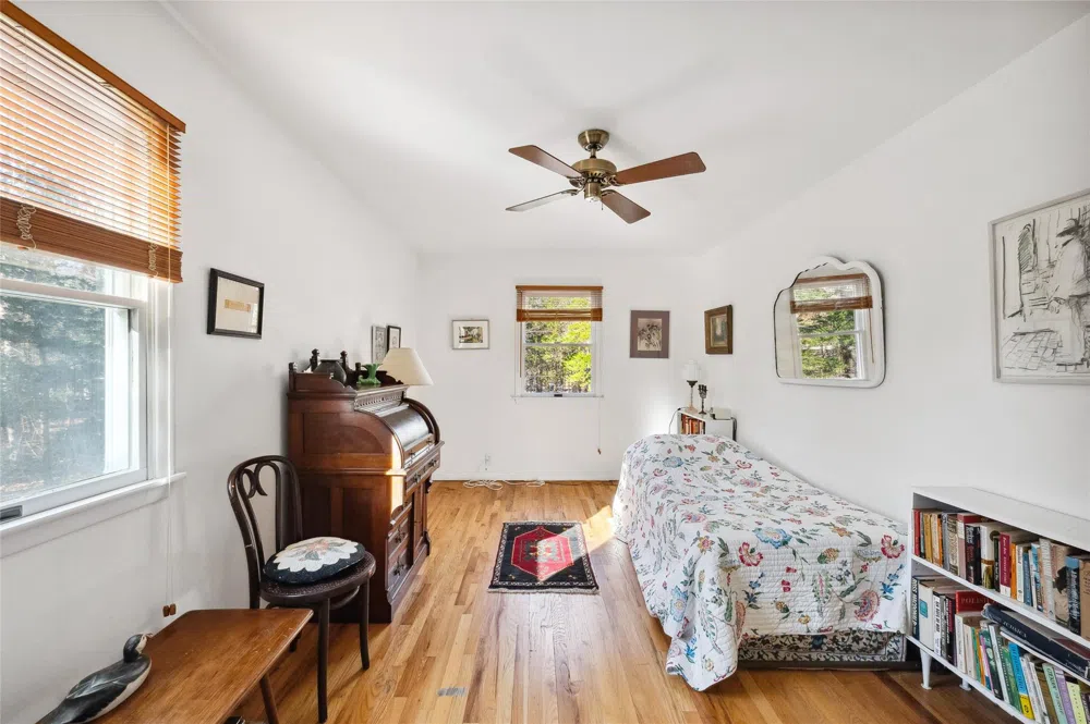 34 Underwood Drive East Hampton, NY 11937
