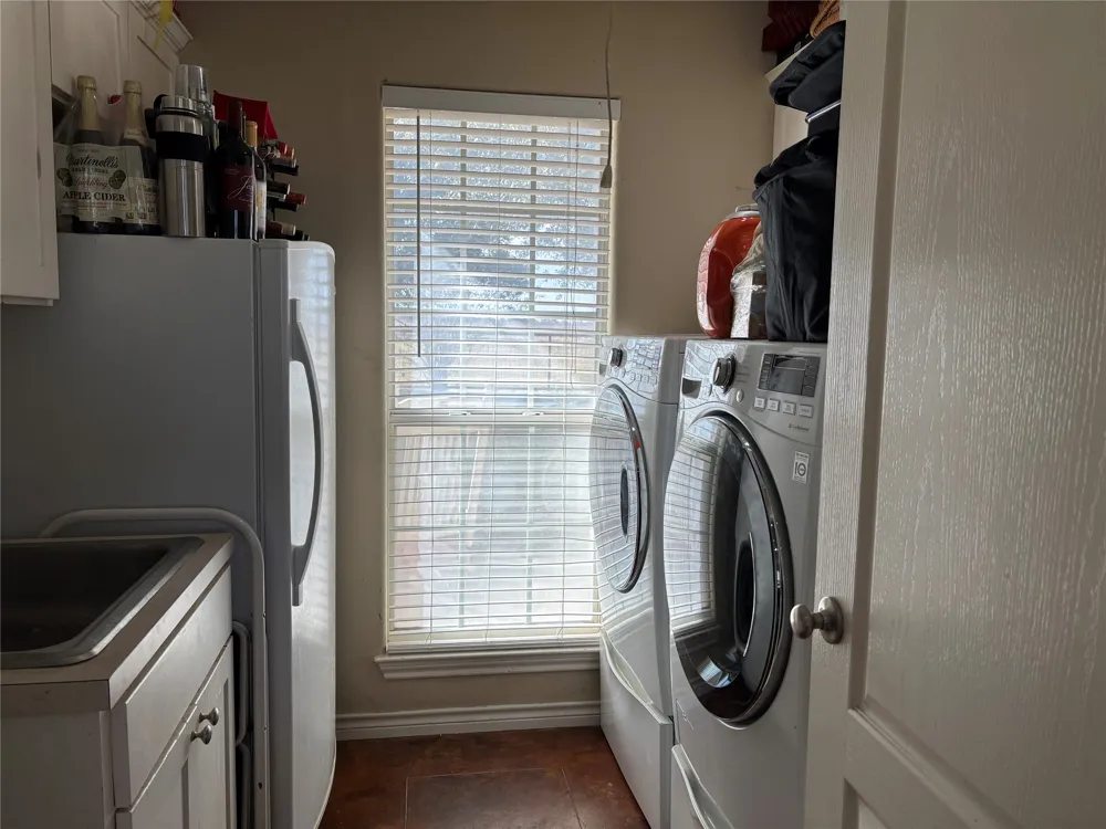 2401 County Road 130 Hutto, TX 78634