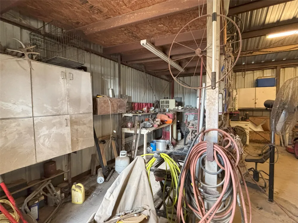 2401 County Road 130 Hutto, TX 78634
