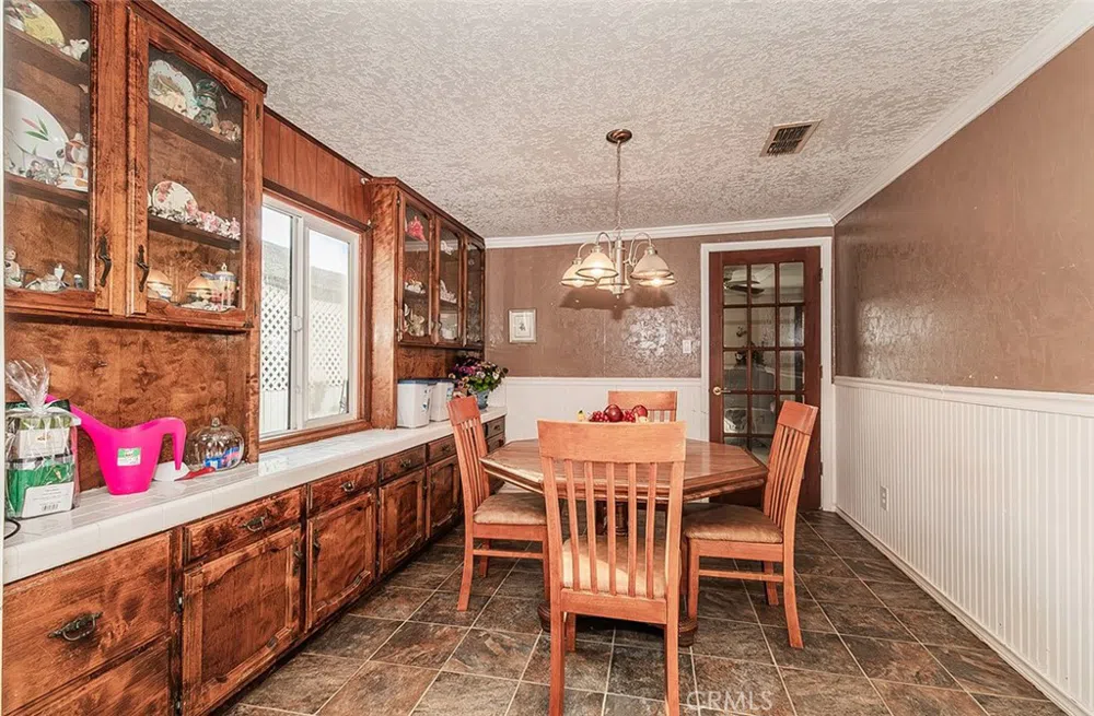 836 12th Street Orange Cove, CA 93646