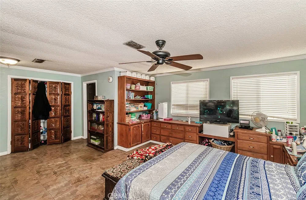 836 12th Street Orange Cove, CA 93646