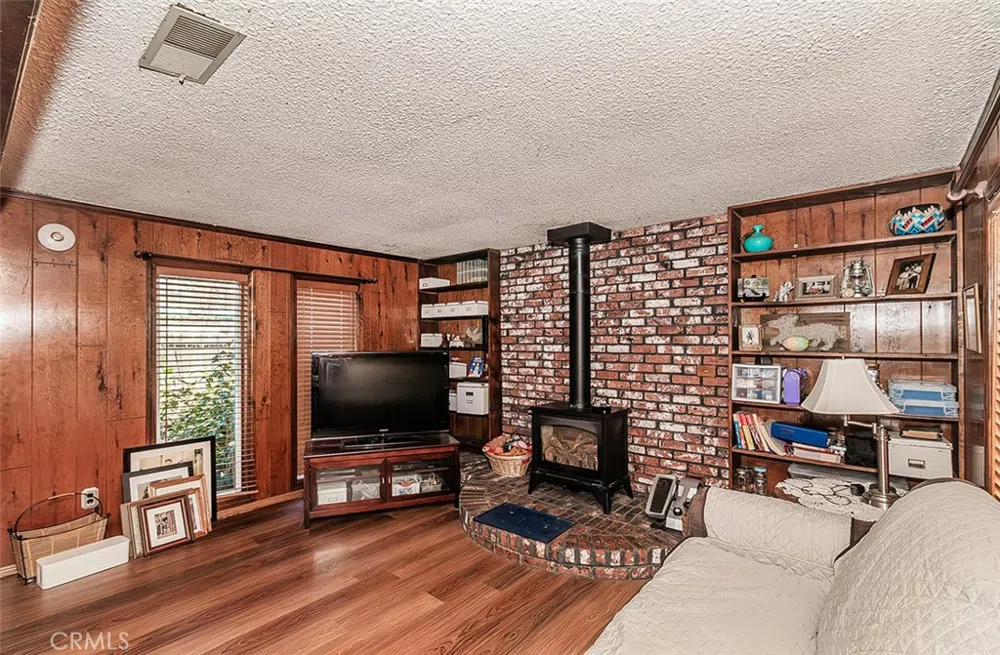 836 12th Street Orange Cove, CA 93646