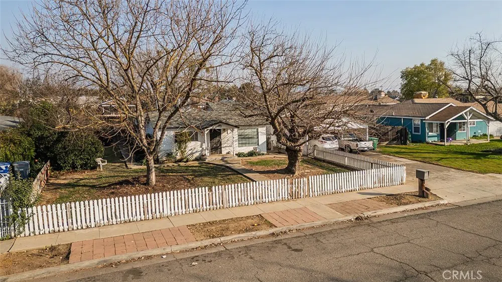 836 12th Street Orange Cove, CA 93646