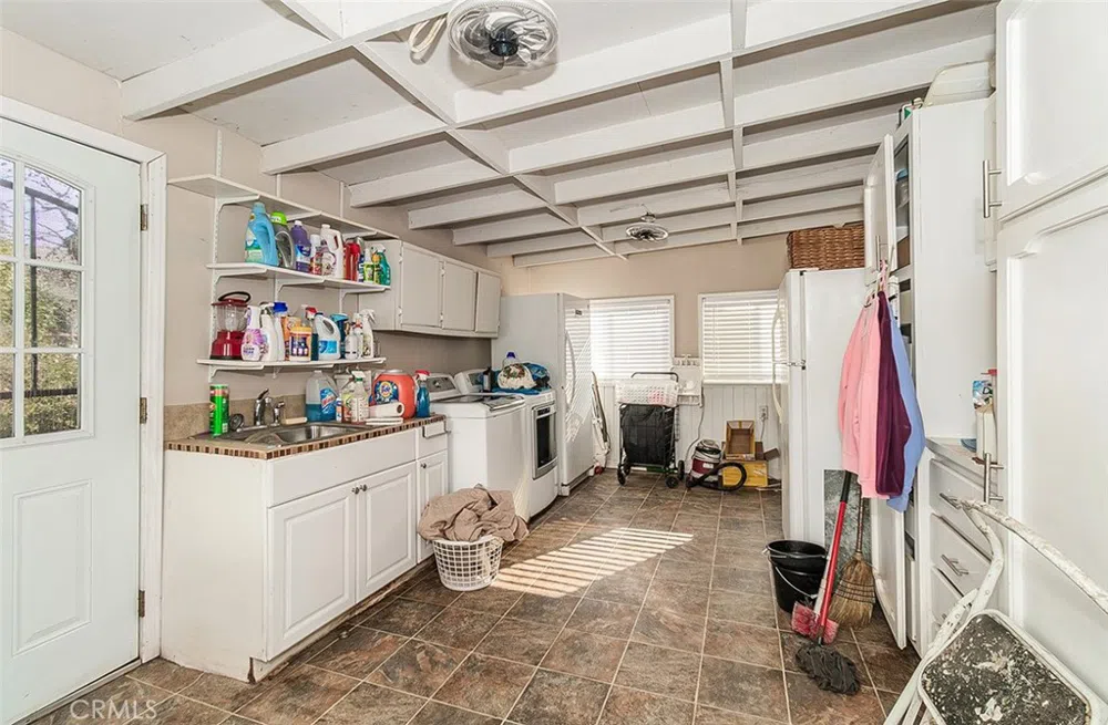 836 12th Street Orange Cove, CA 93646