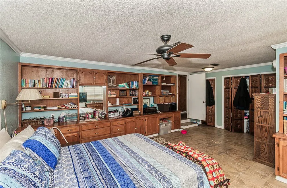 836 12th Street Orange Cove, CA 93646
