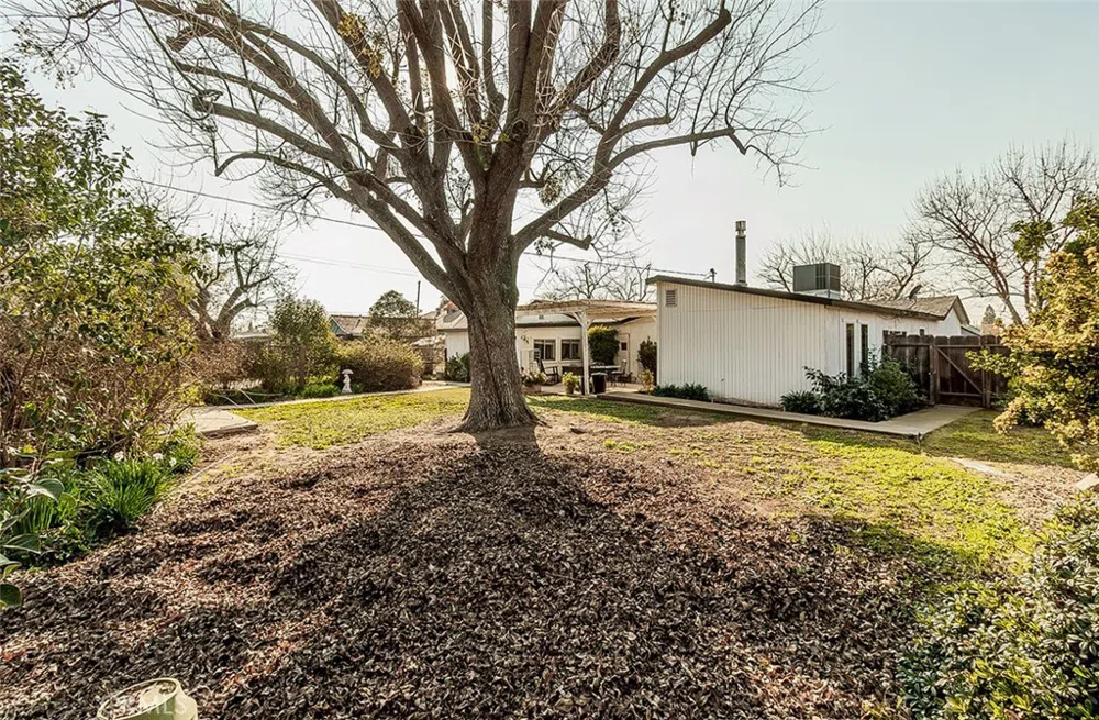 836 12th Street Orange Cove, CA 93646