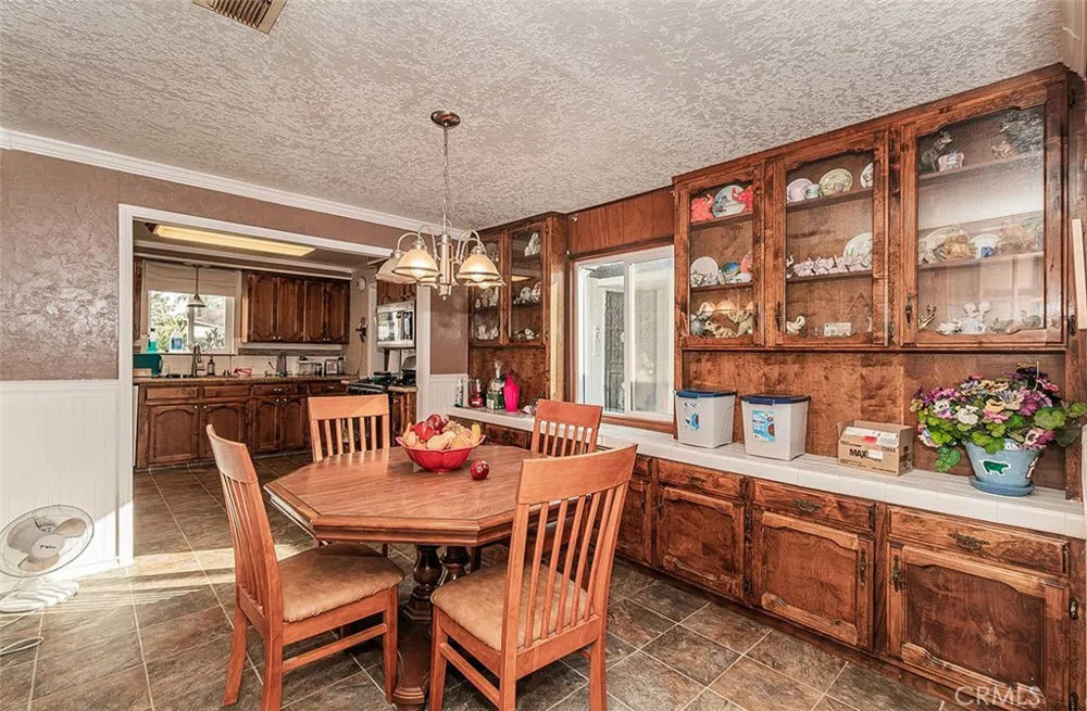 836 12th Street Orange Cove, CA 93646