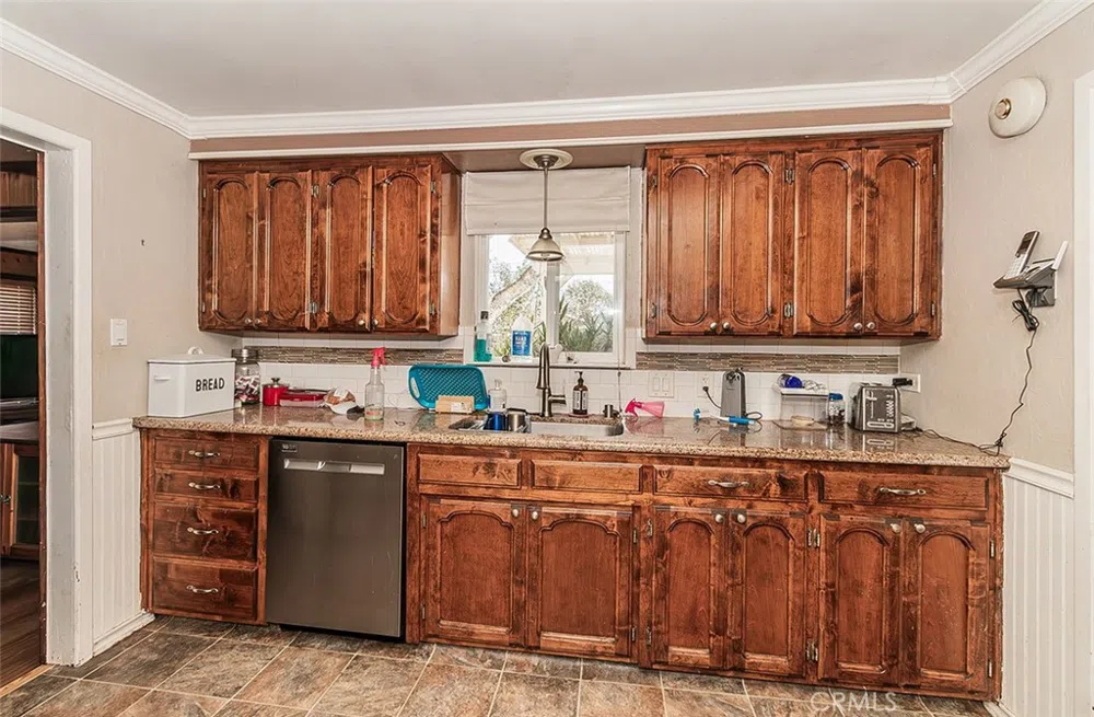 836 12th Street Orange Cove, CA 93646