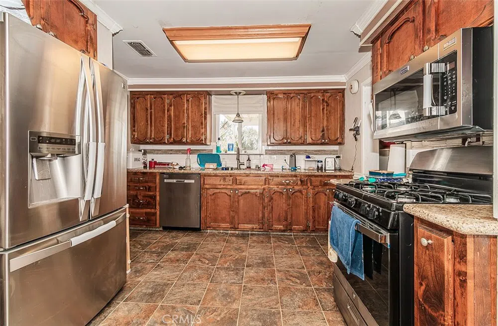 836 12th Street Orange Cove, CA 93646
