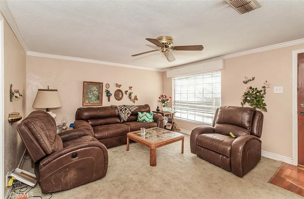 836 12th Street Orange Cove, CA 93646