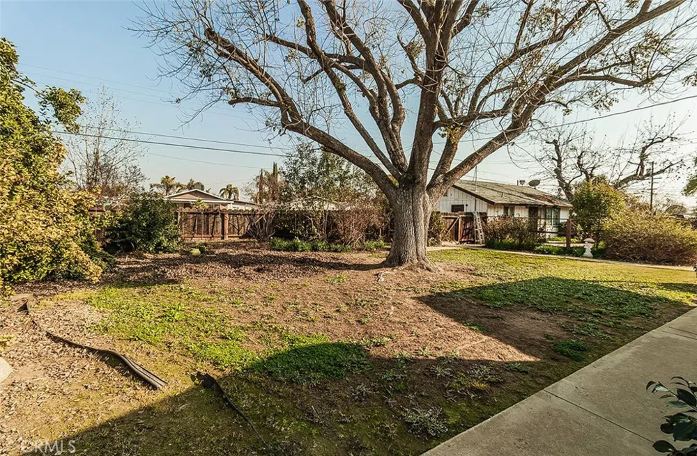 836 12th Street Orange Cove, CA 93646