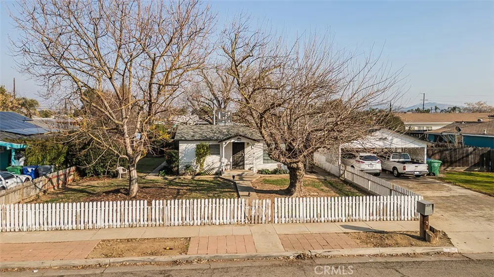 836 12th Street Orange Cove, CA 93646