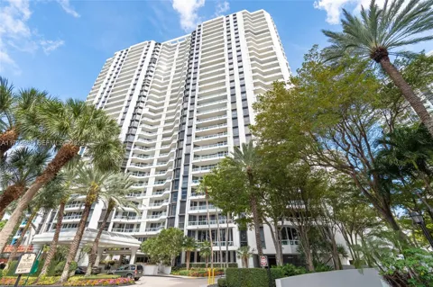 21205 Yacht Club Dr #805