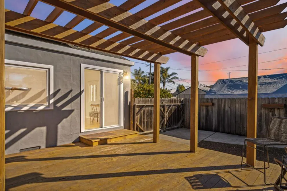 33 Stewart Avenue Freedom, CA 95019