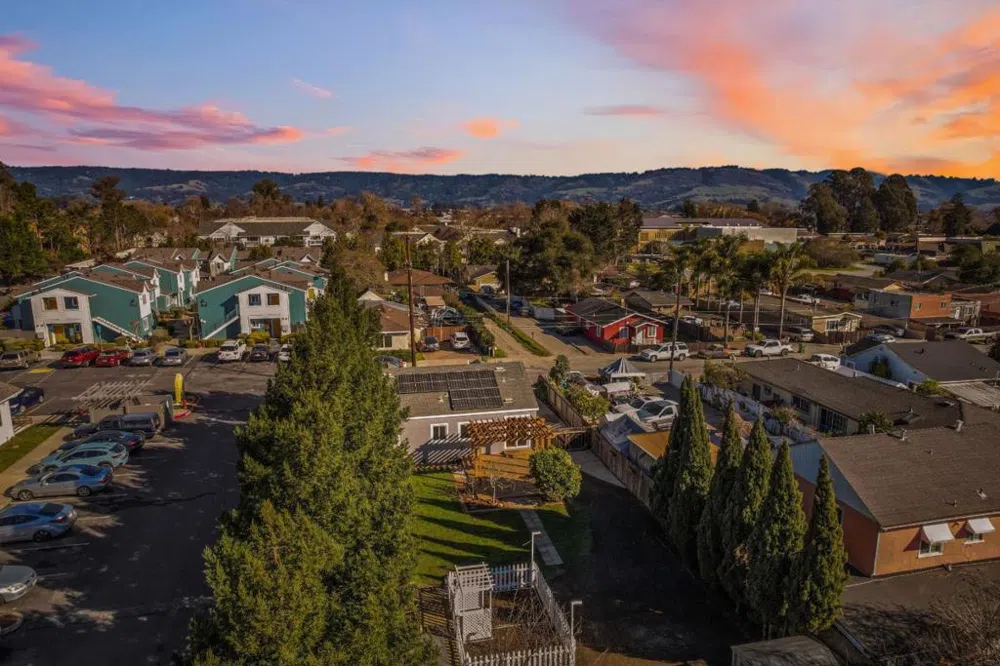 33 Stewart Avenue Freedom, CA 95019