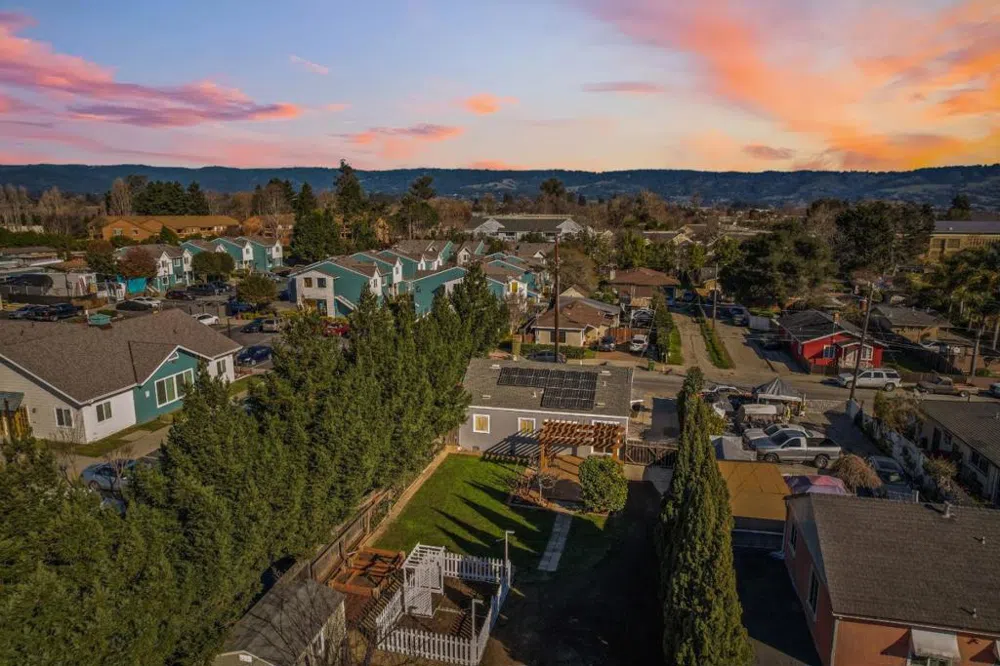 33 Stewart Avenue Freedom, CA 95019