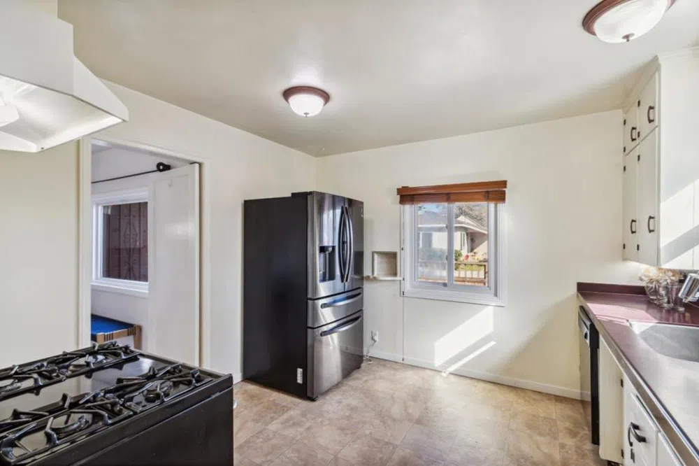 33 Stewart Avenue Freedom, CA 95019