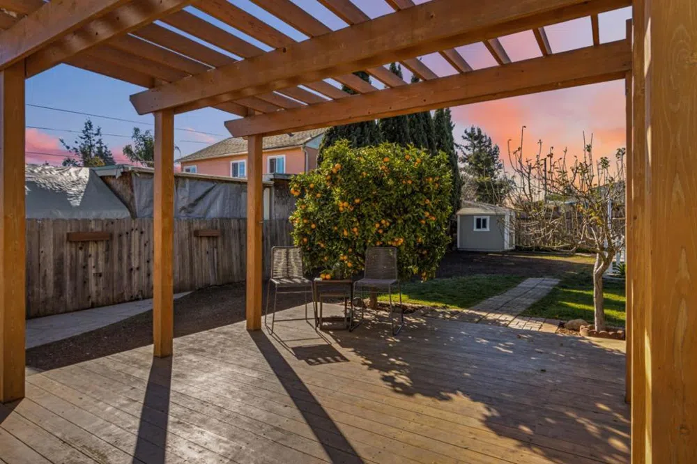 33 Stewart Avenue Freedom, CA 95019