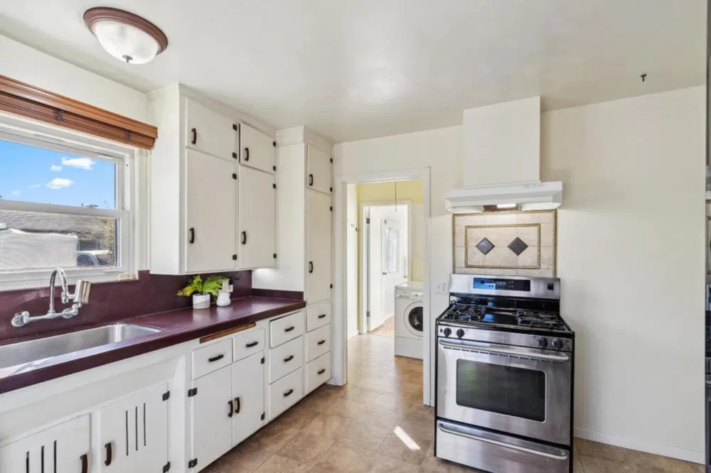 33 Stewart Avenue Freedom, CA 95019
