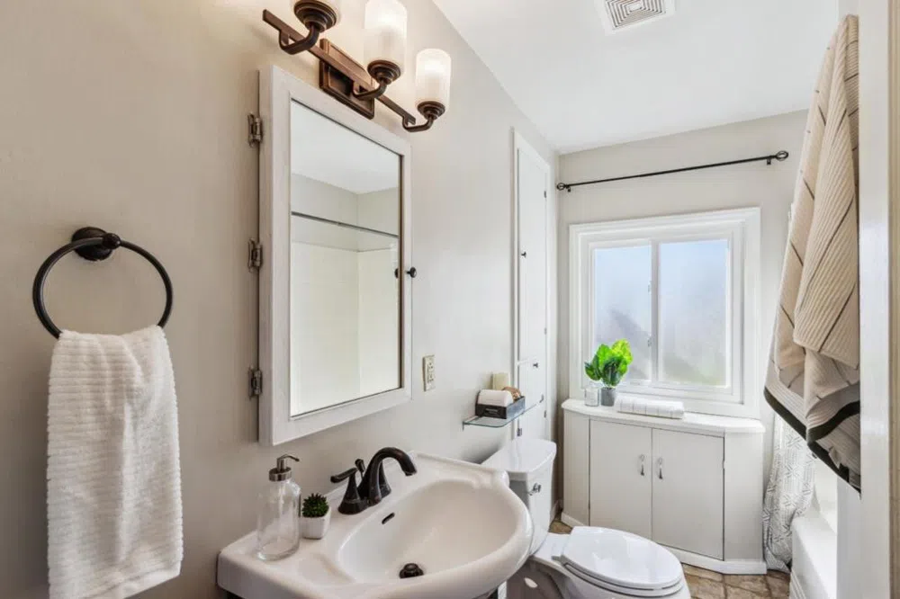 33 Stewart Avenue Freedom, CA 95019