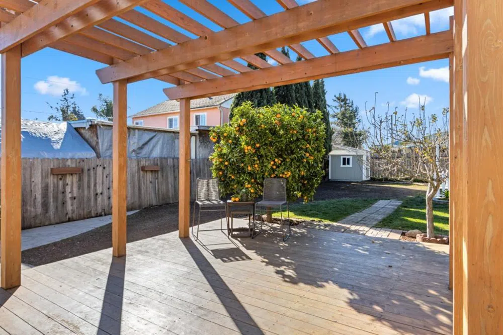 33 Stewart Avenue Freedom, CA 95019