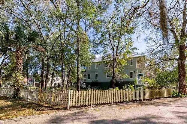 204 VIRGINIA AVENUE Steinhatchee, FL 32359