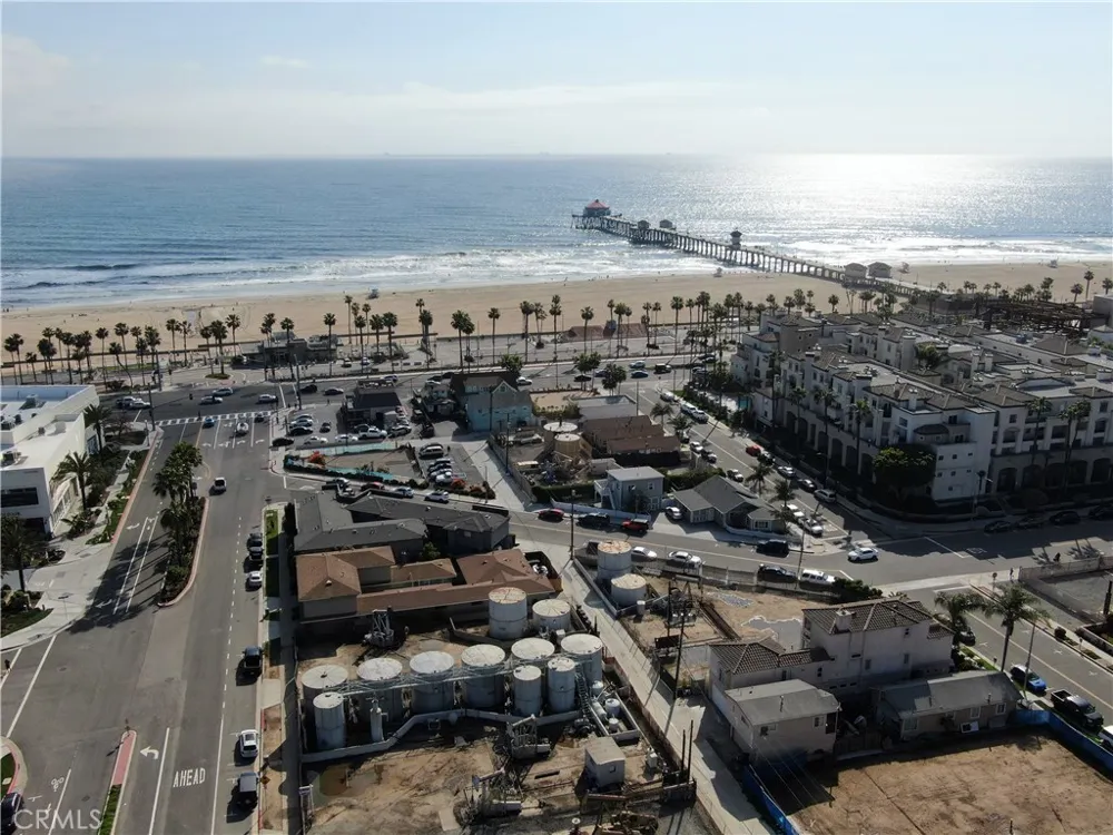 217 1st Huntington Beach, CA 92648