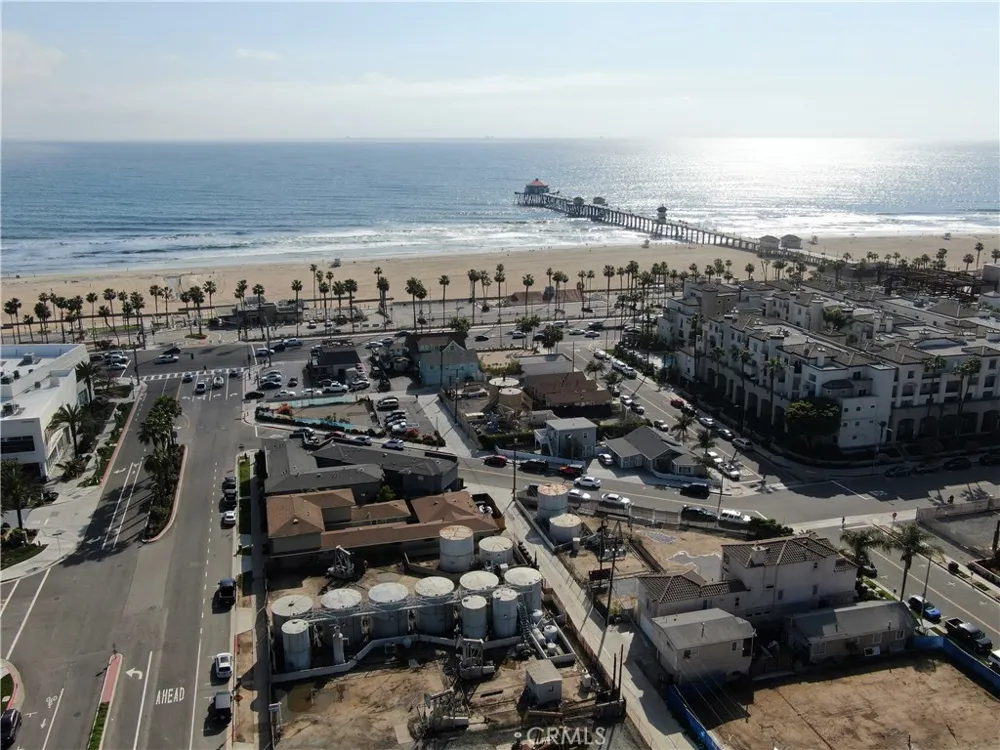 217 1st Huntington Beach, CA 92648