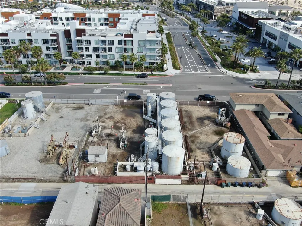 217 1st Huntington Beach, CA 92648