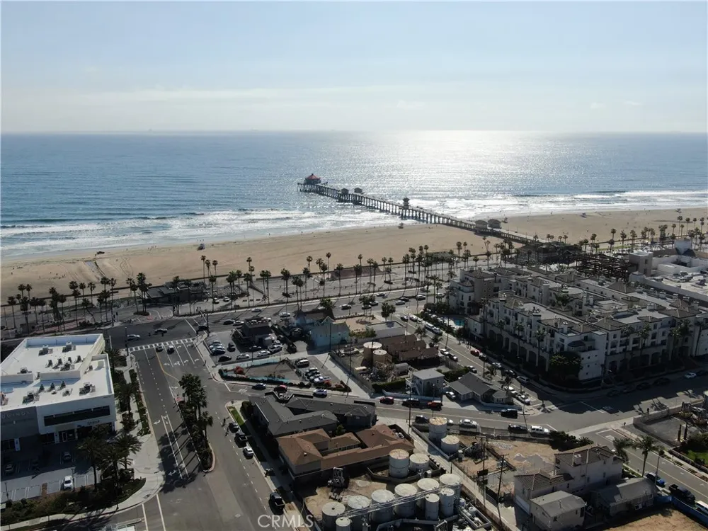 217 1st Huntington Beach, CA 92648