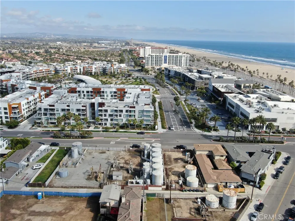 217 1st Huntington Beach, CA 92648