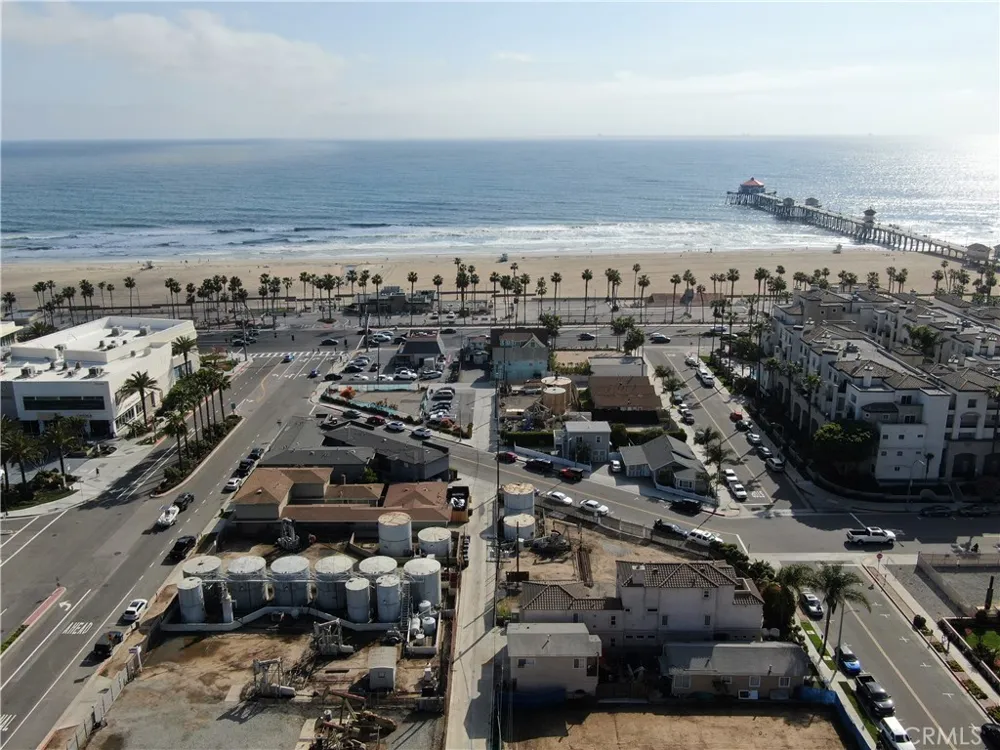 217 1st Huntington Beach, CA 92648