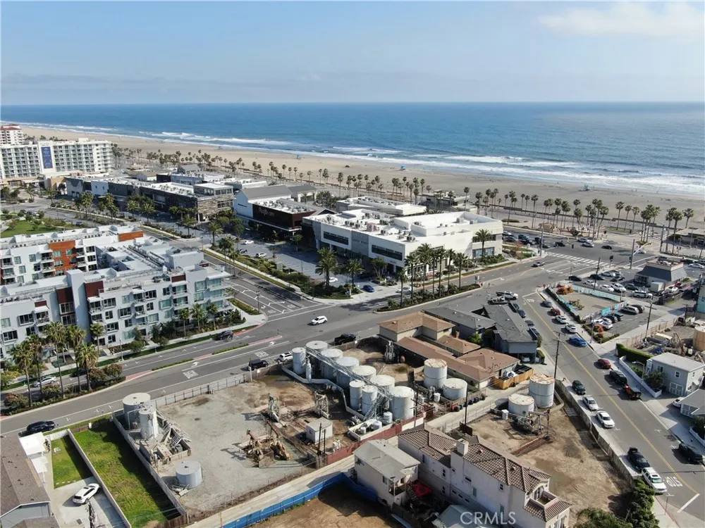 217 1st Huntington Beach, CA 92648